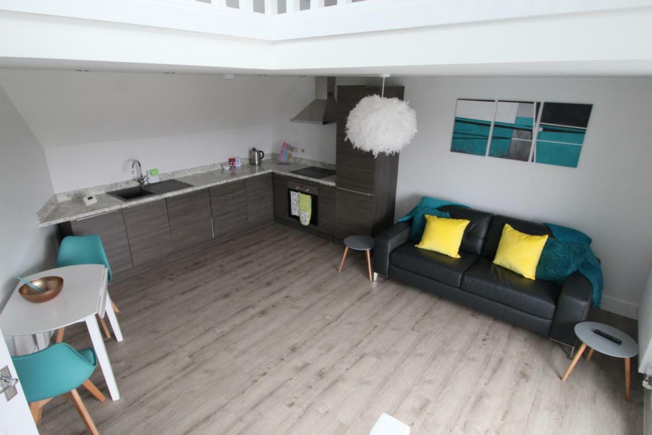 2 Serviced Apartments In Childwall-South Liverpool - Each Apartment Sleeps 6 Exterior foto
